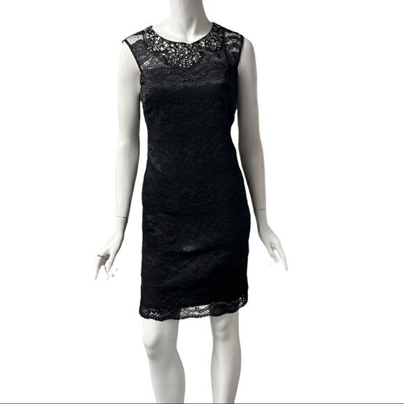 Scarlet Sleeveless Lace Petite Dress - Picture 2 of 5